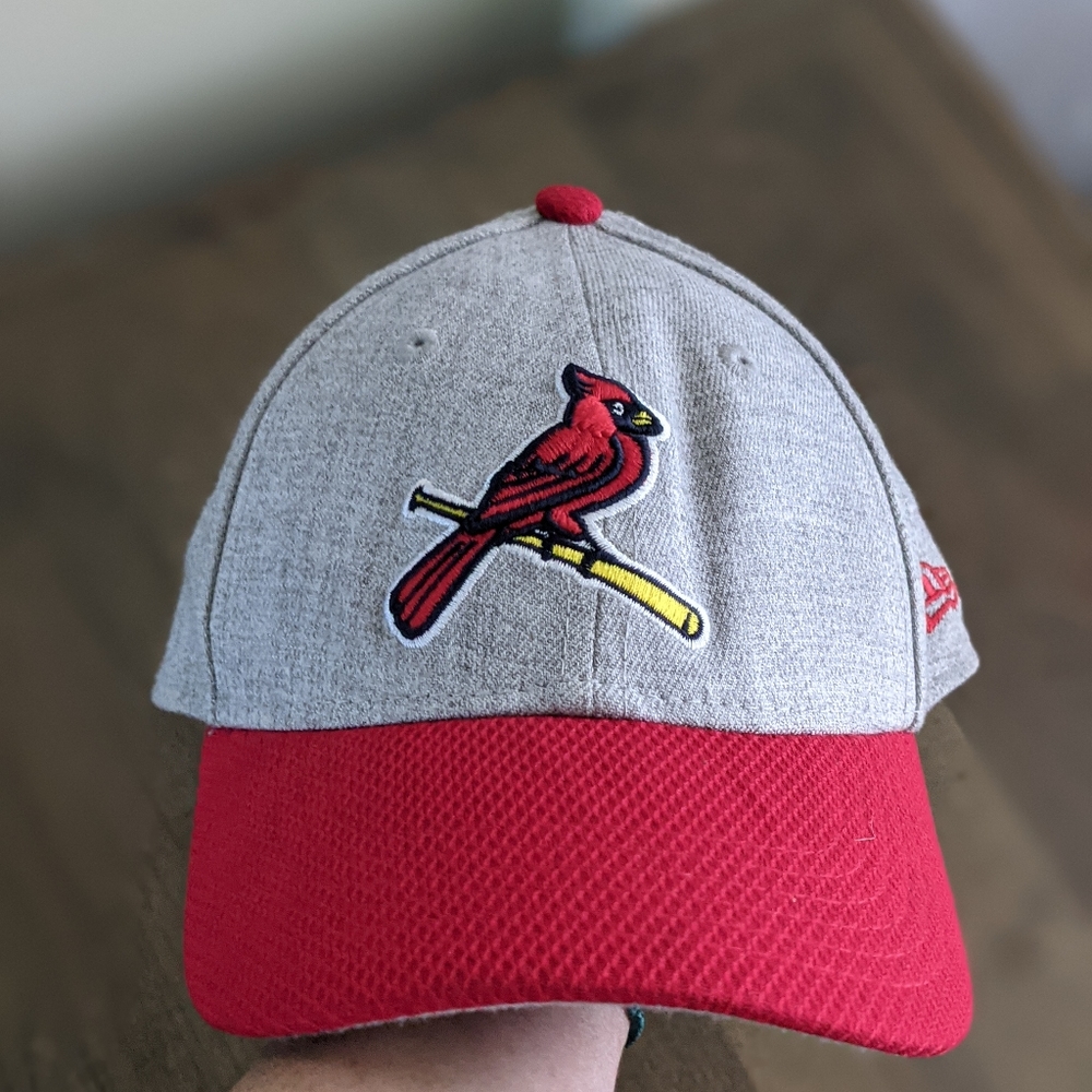 Youth fitted STL Cardinals baseball hat.